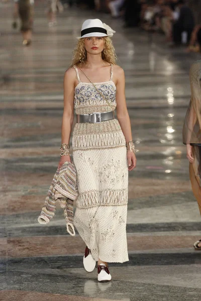Look 34